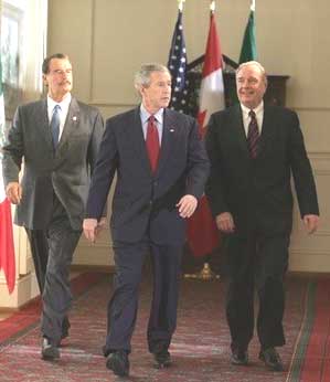 Mexican President Vicente Fox, USA President George W Bush, Canadian Prime Minister Paul Martin